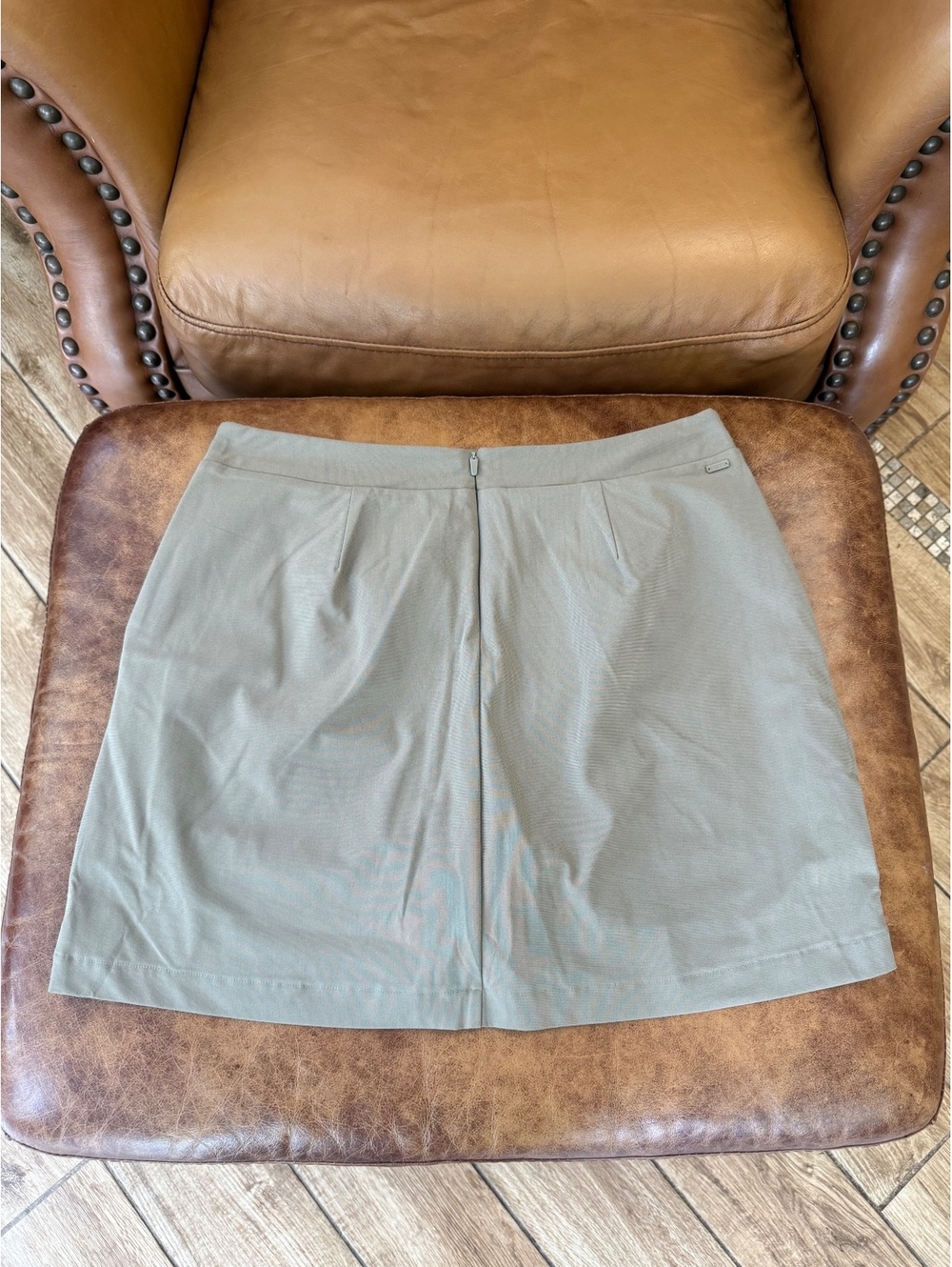 Women’s Vuori Meta Miniskirt ~Sz Medium Taupe High Rise Golf - Picture 4 of 7